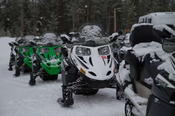 Tc7zimiicuav9051q5exeenema22 snowmobile%20gulmarg%203