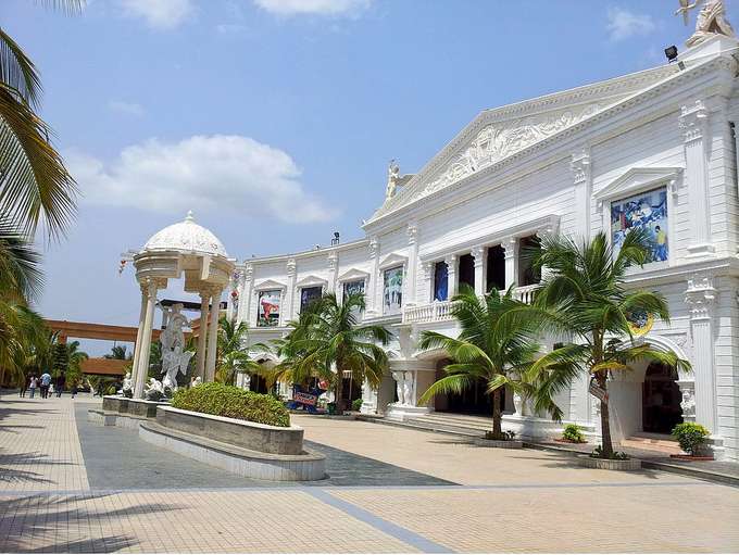 Entrance of Innovative Film City, Bangalore
