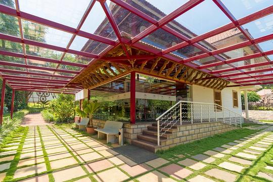 Luxurious Heritage Resort In Chikmagalur Image