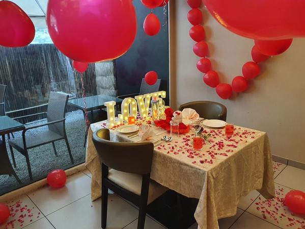 Surprise your partner with a candlelight dinner