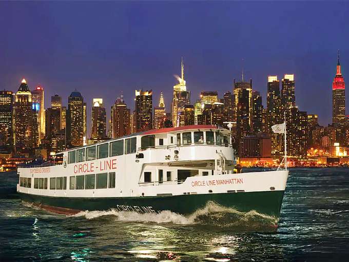 Sail on the Hudson River and admire the beautiful surroundings 