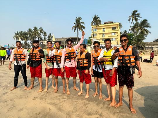 Speed Boat Ride at Juhu Beach Image