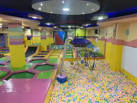 U4rtcyoaap426gvshf24hbu15yzp trampoline arena 2 scaled