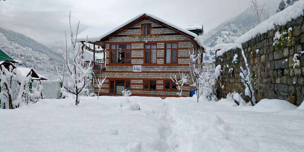 Experiential Chalet Homestay in Manali Image