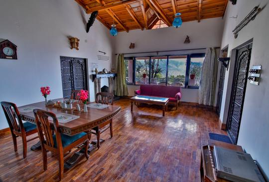 An arthouse amidst the scenic valleys of Ramgarh Image