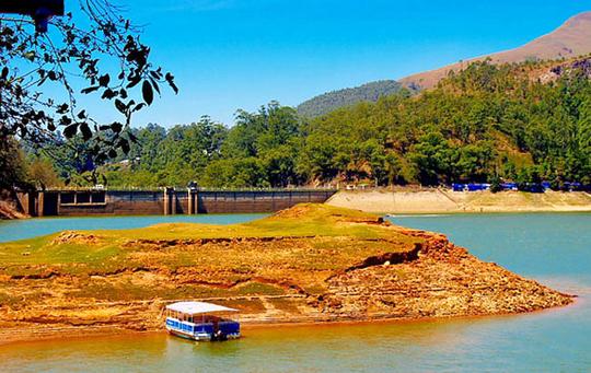 Mattupetty Dam Boating Image