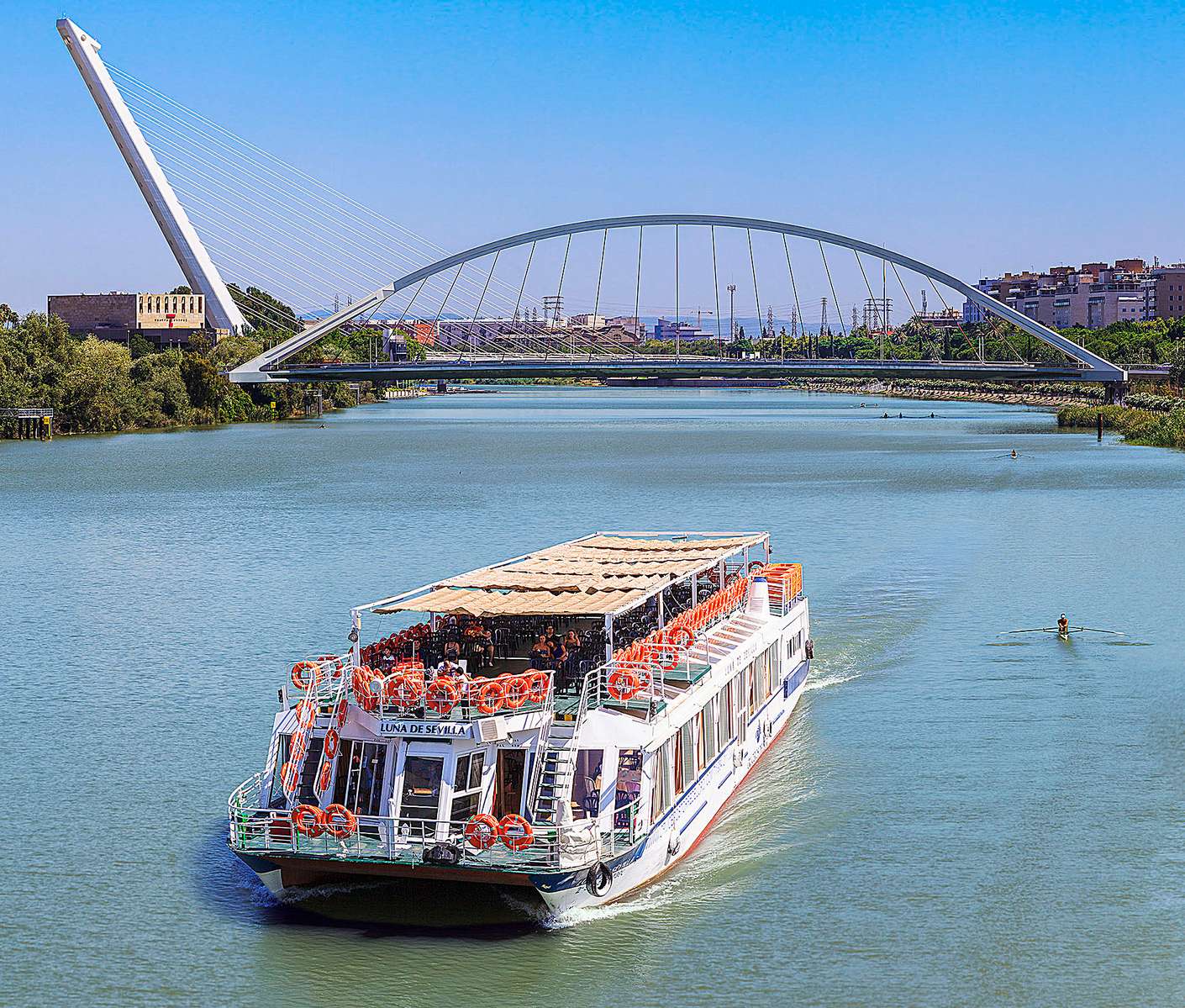 Torre del Oro Cruise Image