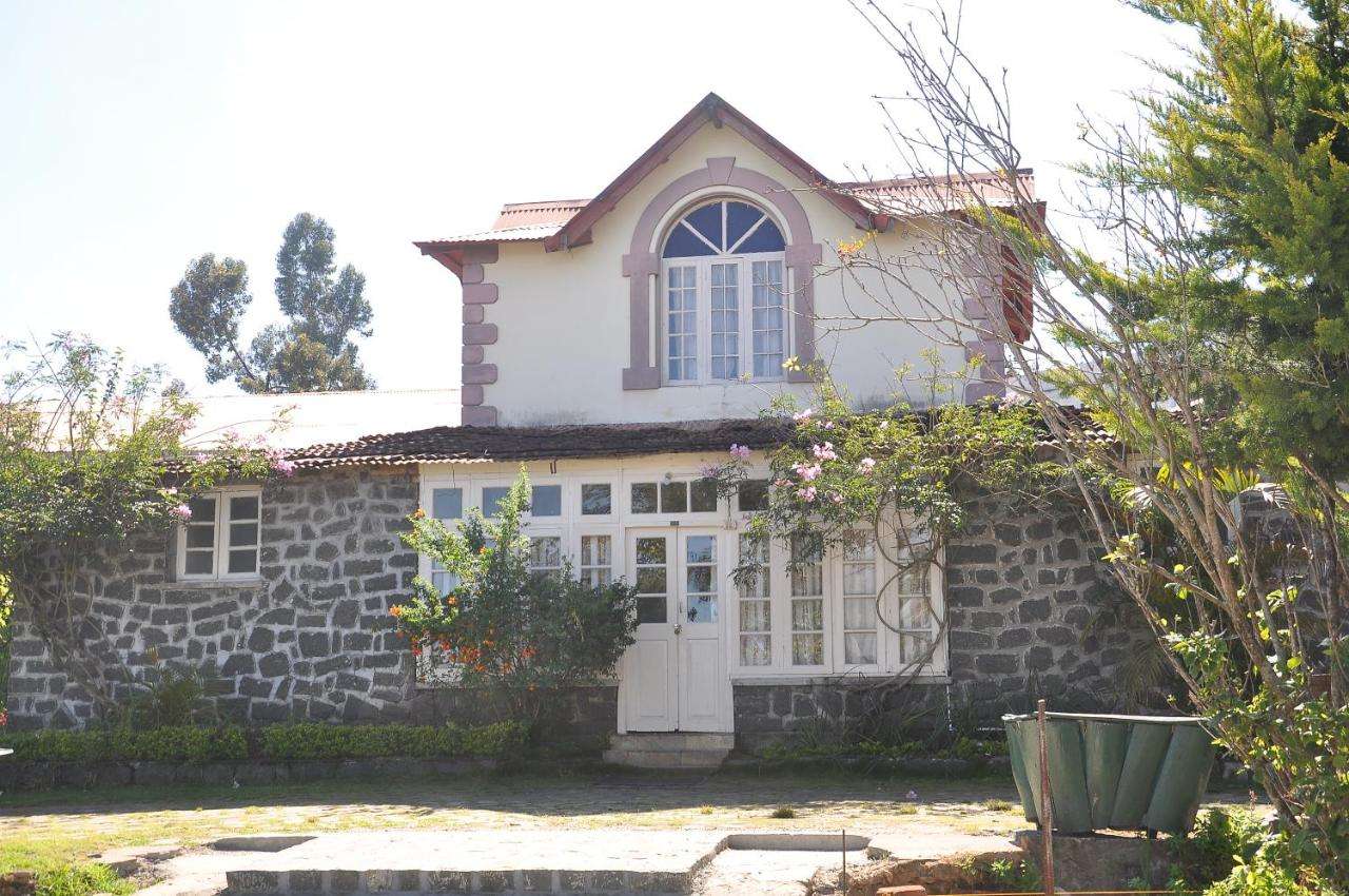 Lilly's Valley Resort Image