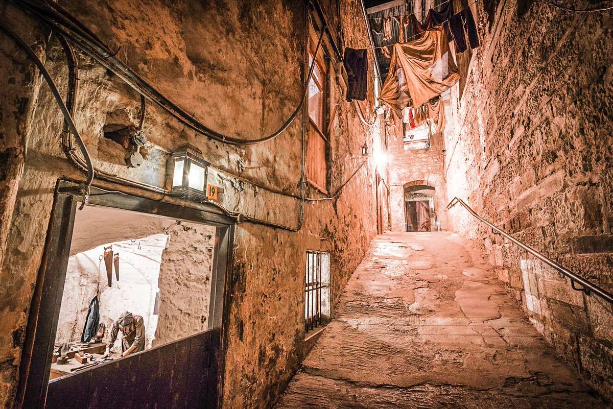 Visit Real Mary Kings Close and travel back in time to the 17th century