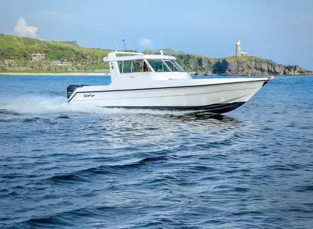 Enjoy the 2 way sailing ride across Mumbai and Mandwa Beach