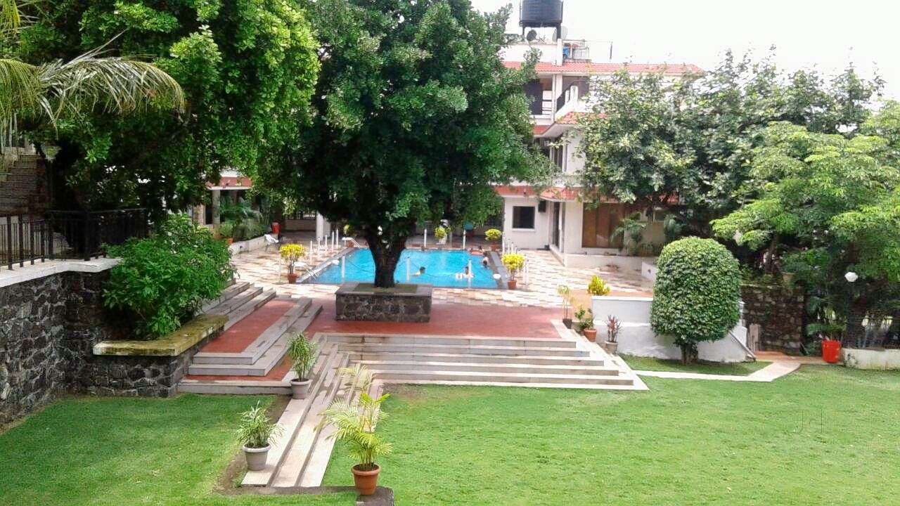 V06q8bogf5sdb0zgkj5fg6qhkwll 1544078905 resort la simmer