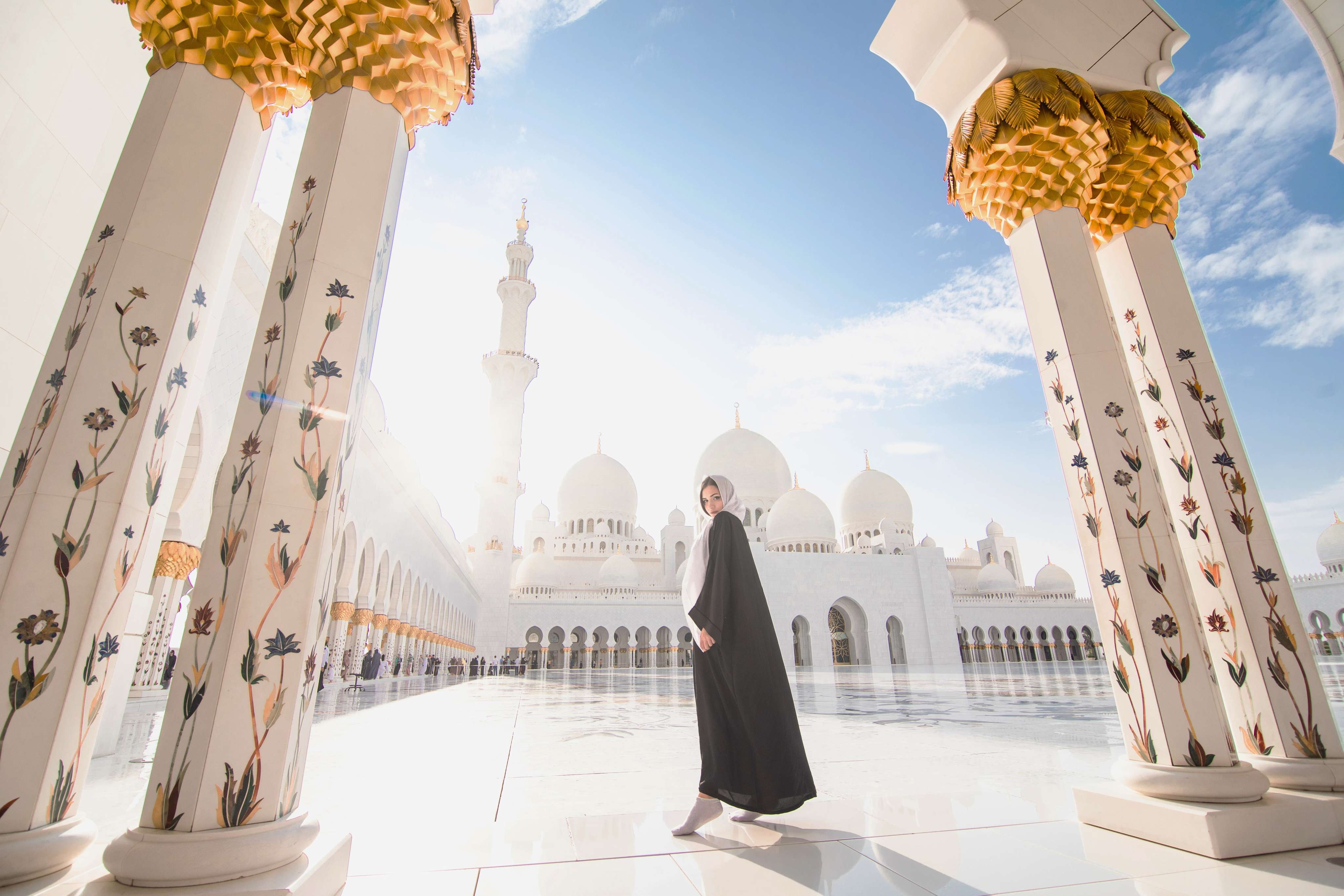 Girl in the Sheikh Zayed Grand Mosque