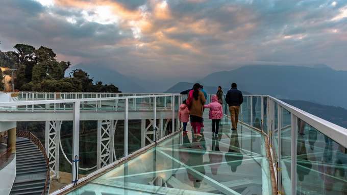 Pelling Skywalk is nestled at an altitude of 7,200 feet above the sea level