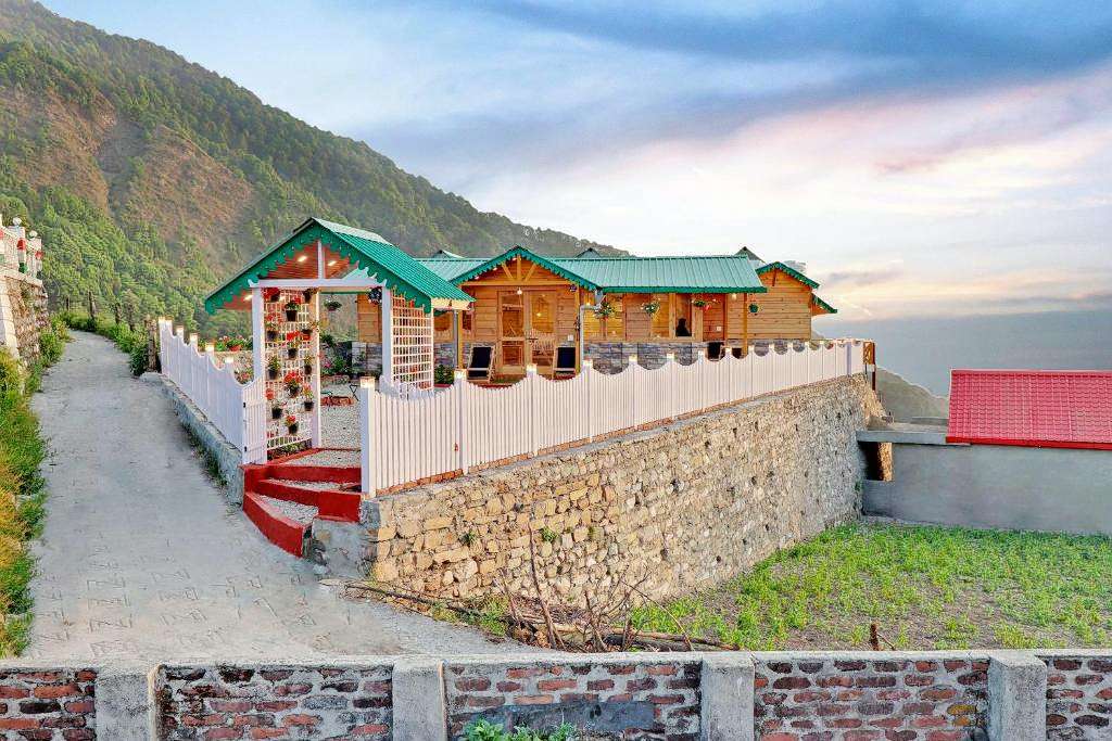 Chalet Stay On The Hilltop in Nainital Image