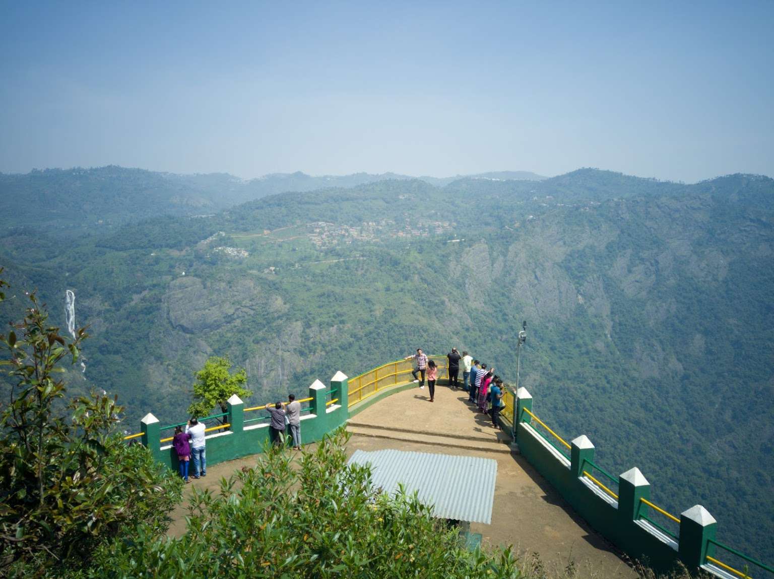 Explore Coonoor’s beauty in 9 immersive hours of sightseeing