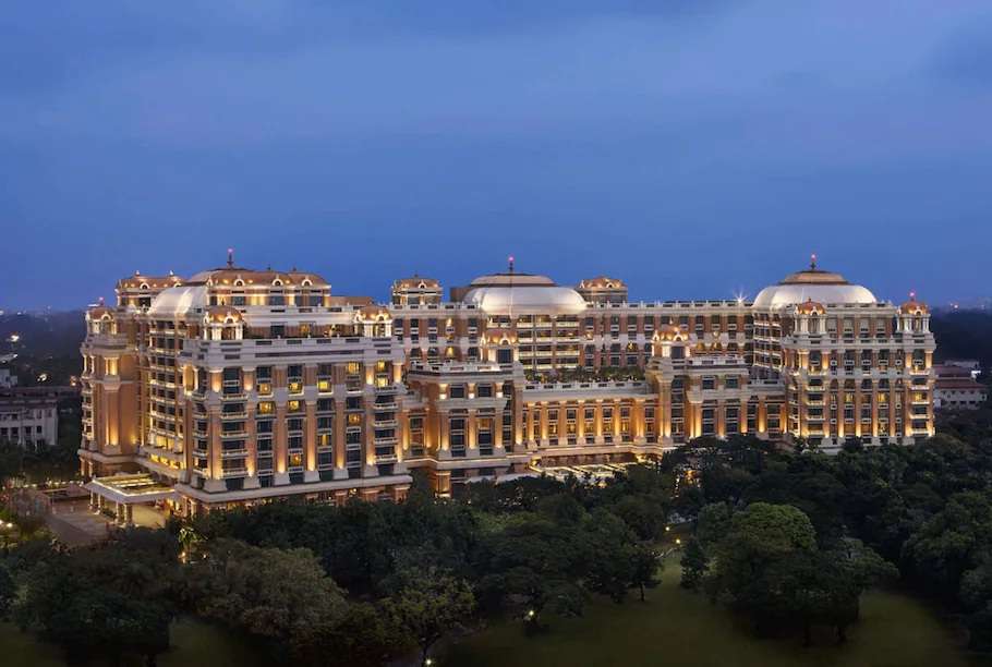 Amazing view of this luxurious hotel.