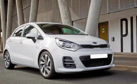 Private Transfer From Dubai To Abu Dhabi Image