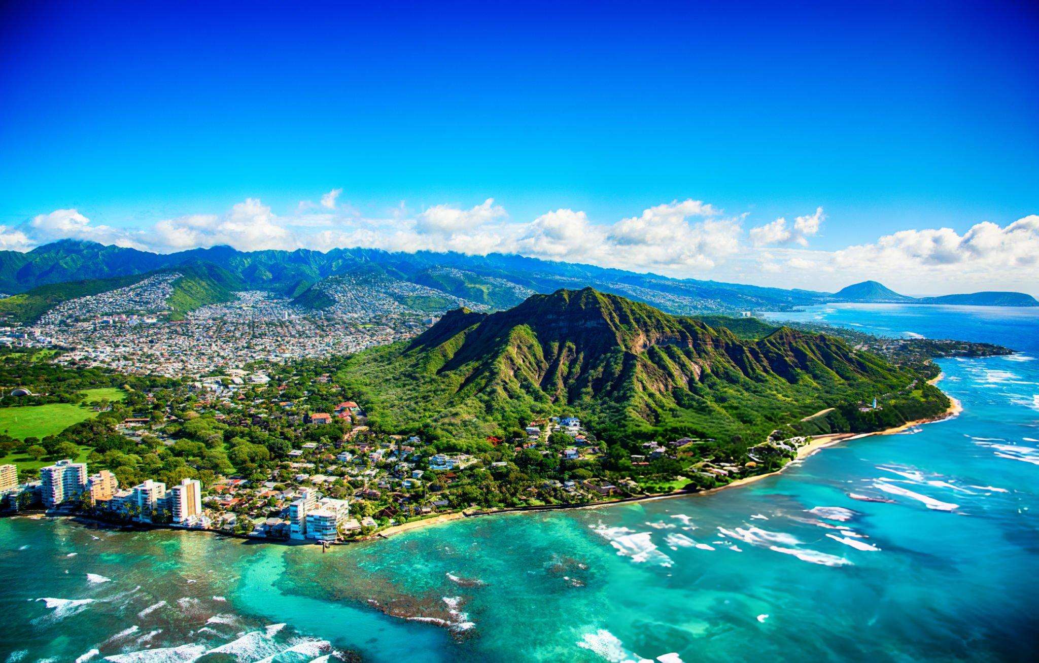 Stunning view of Honolulu and its coastline