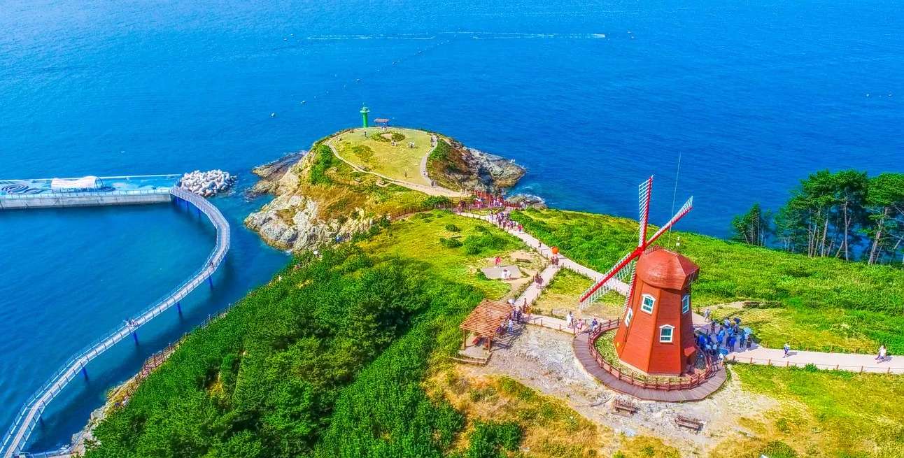 Special Oedo Island Day Tour from Busan Image