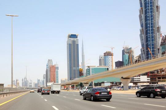 Private Transfer From Dubai To Abu Dhabi Image