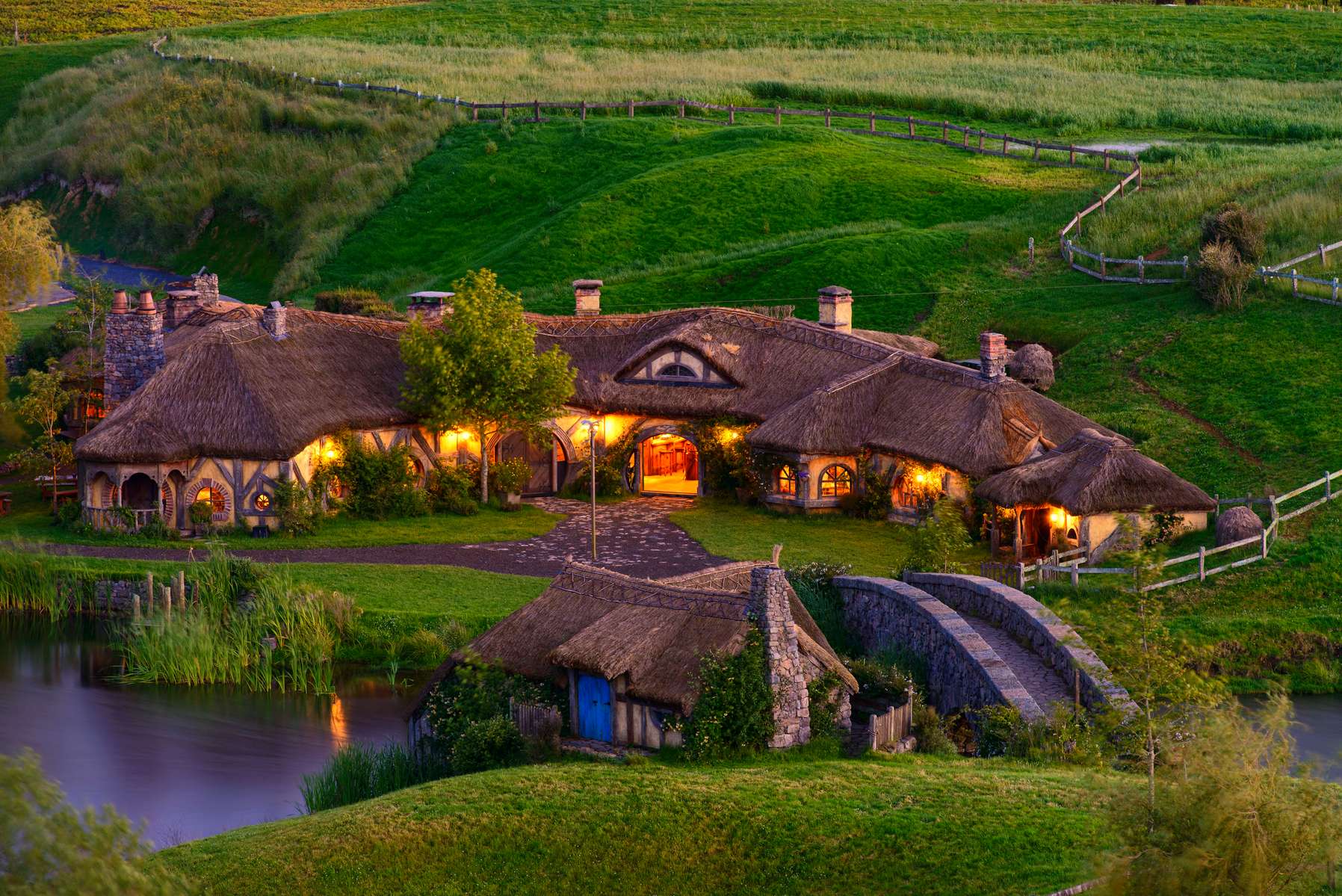 Hobbiton Movie Set Tour in Auckland Image