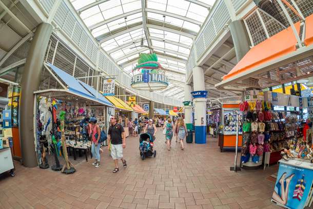 Vrdpnntljwshi9u856uhvw5wu916 shutterstock 346255151