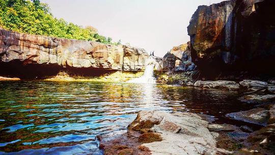 Trek to Jogi Bhadak Waterfall Image