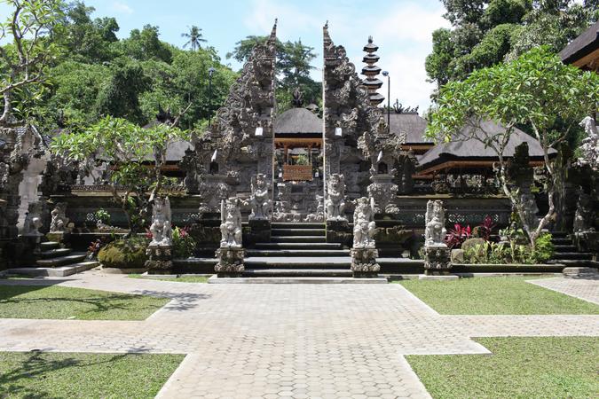Gunung Lebah Temple