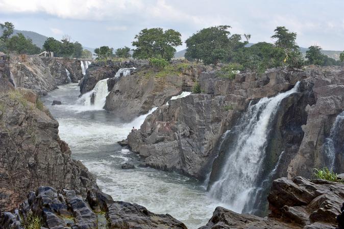 Hogenakkal Falls