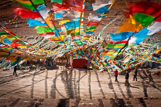 9 Days Tour from Lhasa to Nepal Border via Everest Basecamp