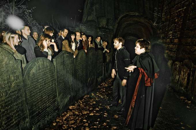 Know the history of Liverpool with Theatrical tour of Original 7 Streets