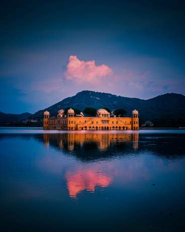 W71qy33lc6i0vdrnffavpzbh1pi7 shutterstock 2442900889