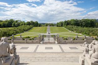 Wbmo55ztokuwijz0bzwjddtr7opr nor 2016 frogner park vigeland installation view from the monolith