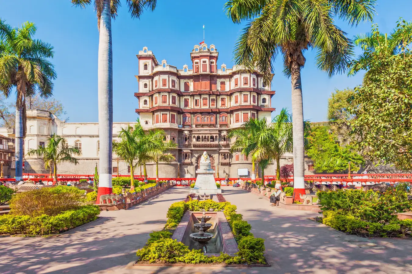 Explore Rajwada Palace and more on an 8-hour Indore City Tour by car