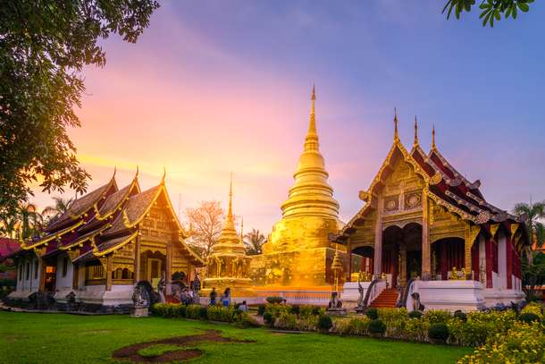 Admire a lovely sunrise at Wat Phra That Doi Suthep
