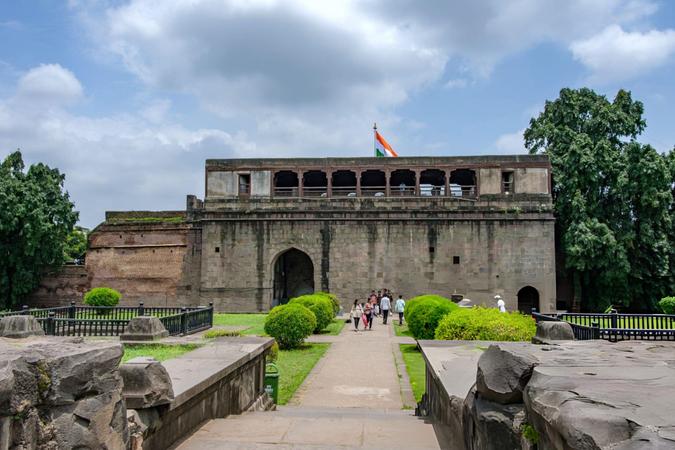 Explore the grandeur of Shaniwar Wada Fort, a historic symbol of Maratha power