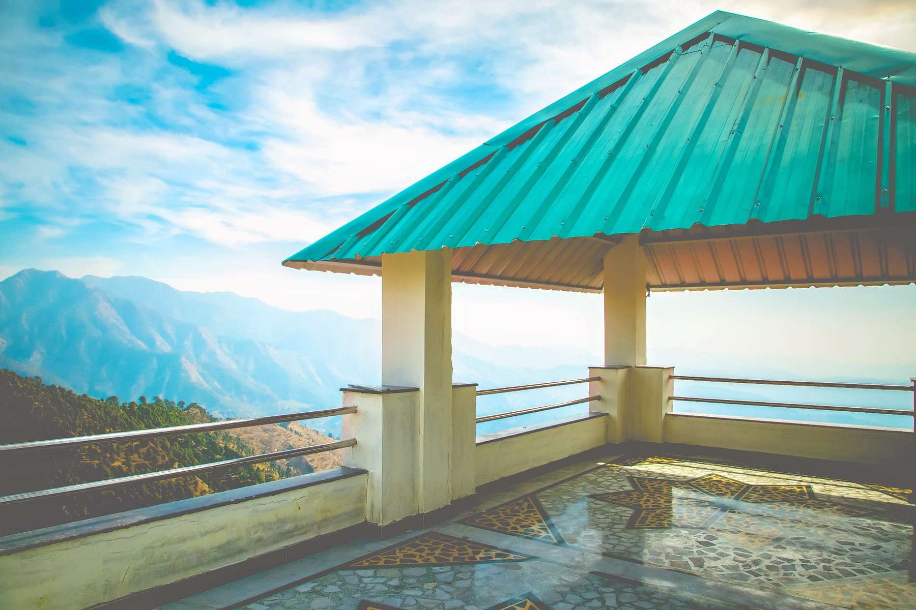 Blue Pine Resort Lansdowne Image