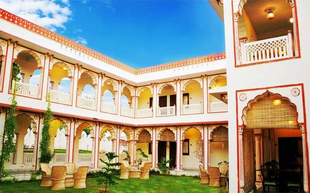 Experience a luxurious stay at Sirsi Haveli