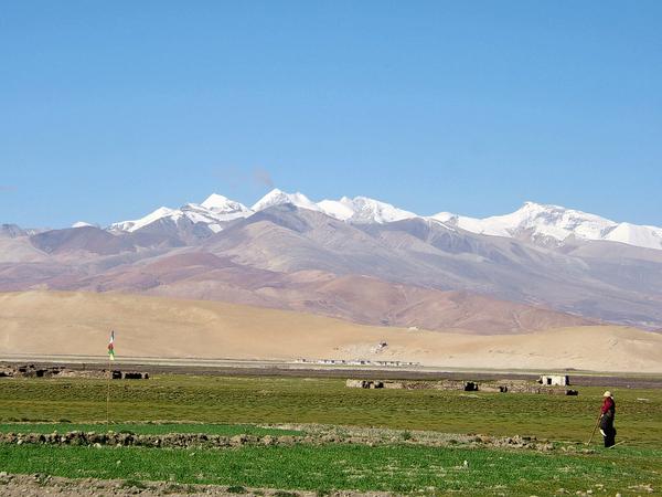 Trek From Tingri To Ebc Via Ra Chu Valley