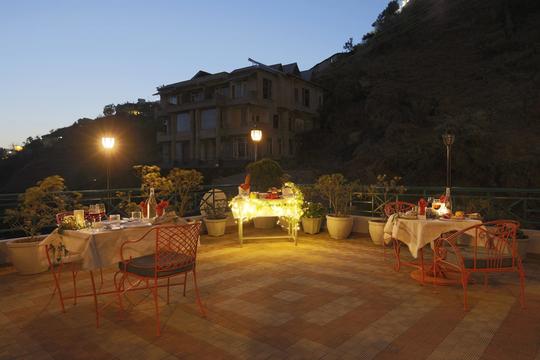 Luxury Getaway in lap of nature in Kasauli Image
