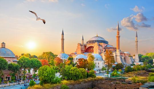 Hop on Hop Off Bus Tour Istanbul Image