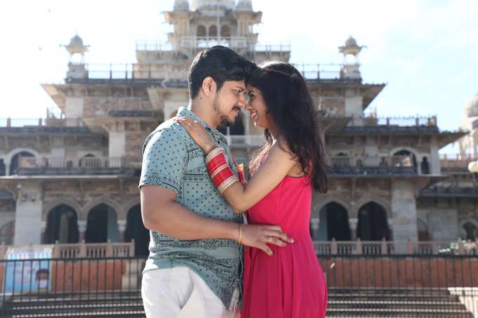 Couple Photoshoot in Jaipur at Patrika Gate