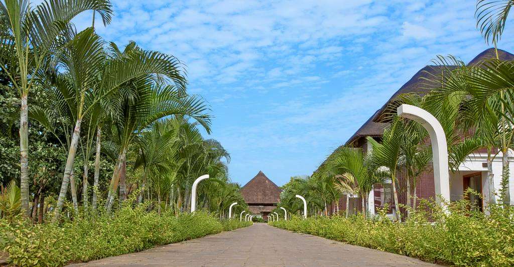 Le Pondy Resort Image