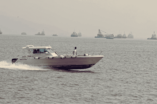 Speedboat ride to Elephanta Caves Image