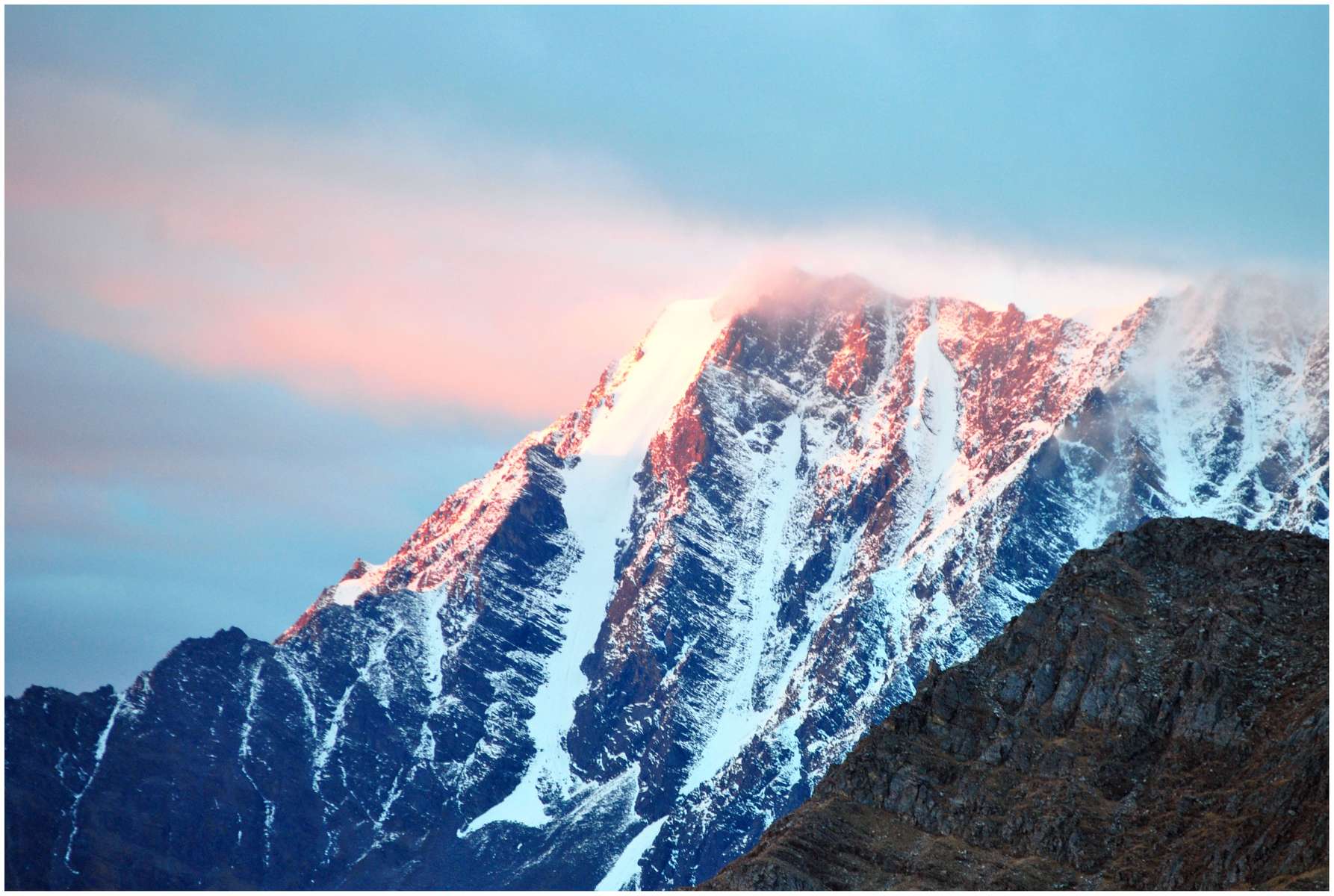 Roopkund Skeleton Lake Trek Image