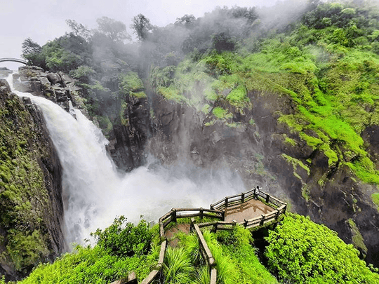 Offbeat Adventure to Meghalaya | FREE Guide (Nongriat Trek) Image