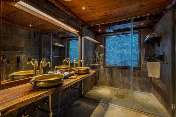 Ybwurg21hfx4h4f5pvddmpsrh0hm 282248348