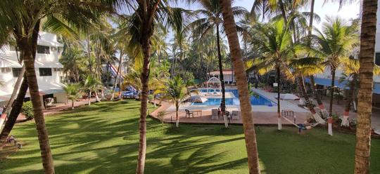 Coconut Ivy Resort Image