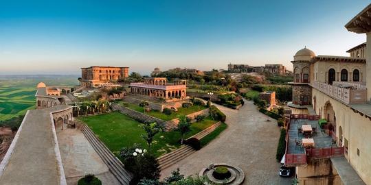 Tijara Fort Palace Image