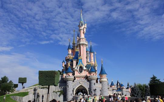 Paris and Nice Tour Package Image